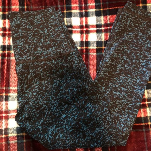 Lululemon HR 7/8 length - Picture 3 of 6